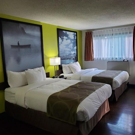 Super 8 By Wyndham Brockville Exterior photo